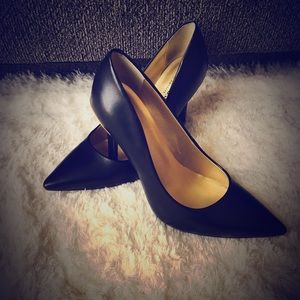 Guess - Black Stilleto Pumps